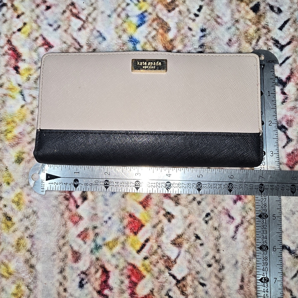Kate Spade New York Laurel Way Stacy Cream And Black Women's Wallet